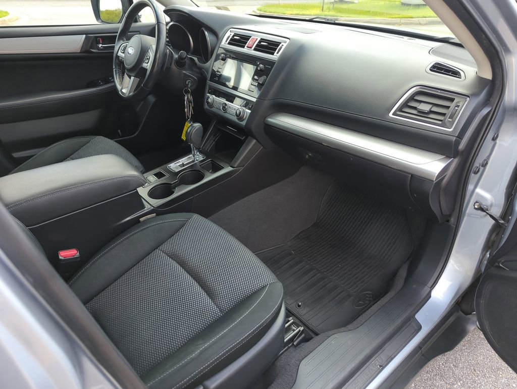 Used 2017 Subaru Outback 2.5i Premium image 37