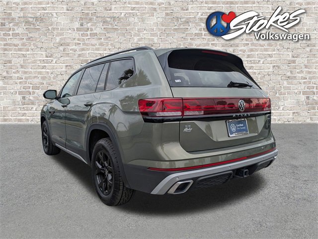 Certified 2025 Volkswagen Atlas Peak Edition SE image 6