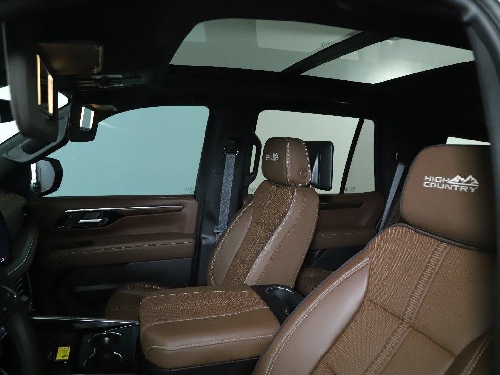 Used 2025 Chevrolet Tahoe High Country AWD/4WD image 23