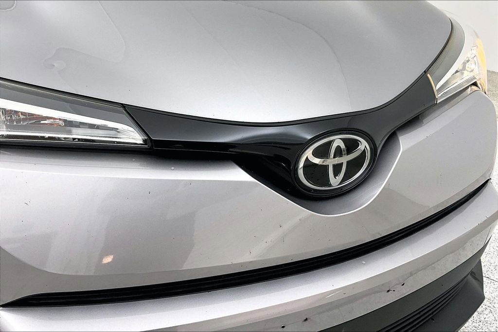 Used 2019 Toyota C-HR Limited image 33