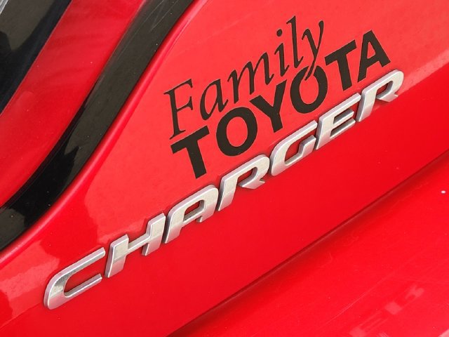 Used 2022 Dodge Charger SXT RWD image 9