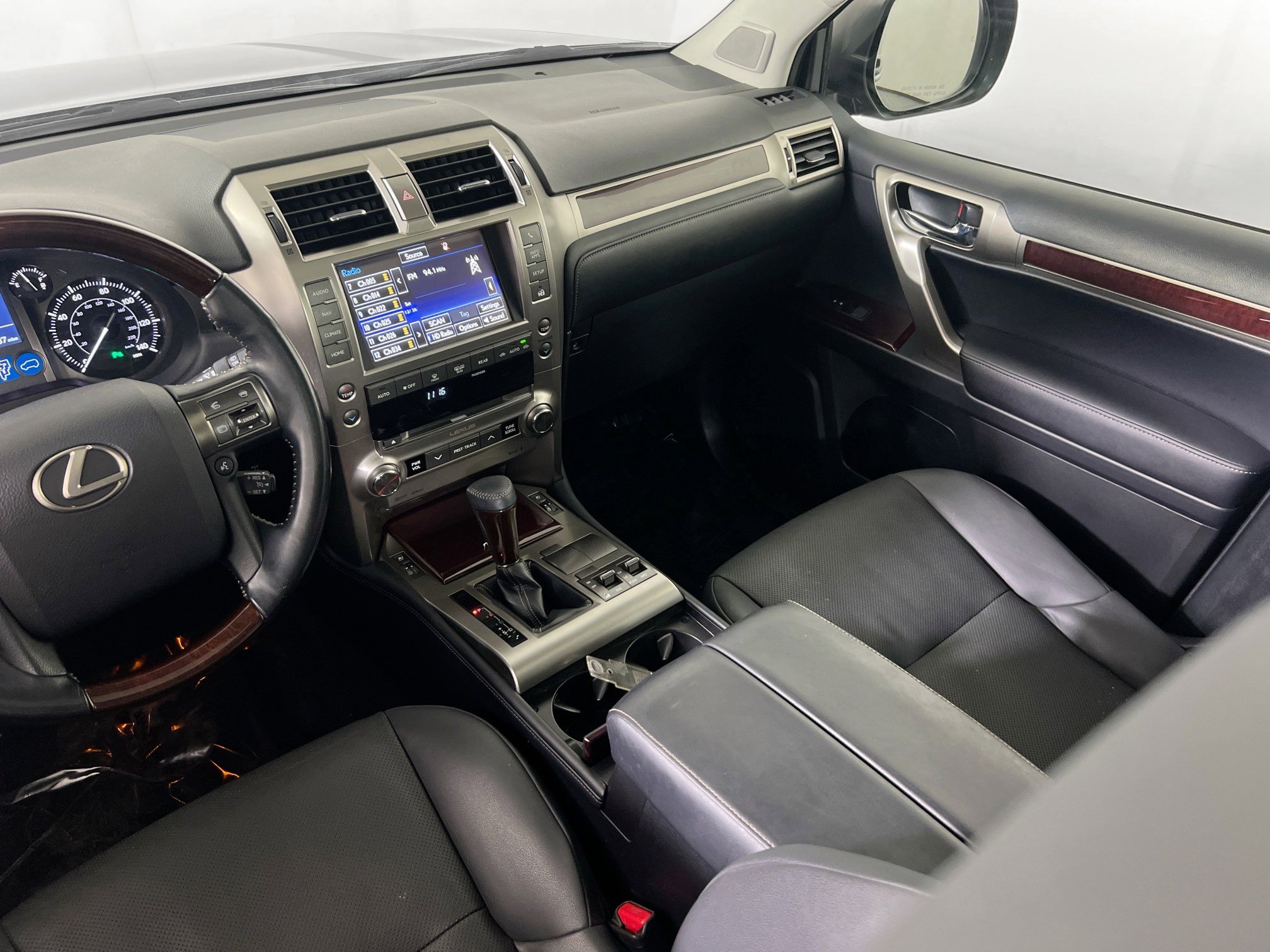 Used 2019 Lexus GX 460 Premium image 23