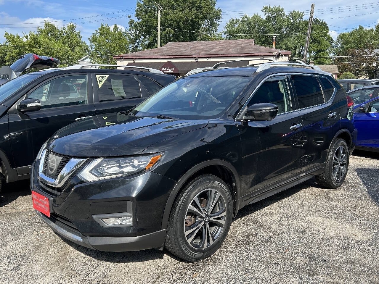 Used 2017 Nissan Rogue SL w/ SL Premium Package AWD/4WD image 2