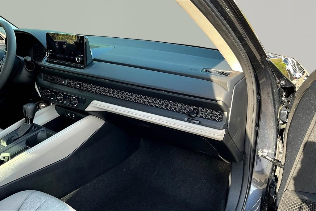 Certified 2025 Honda Accord LX image 18