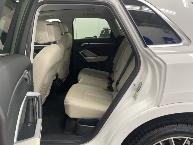 Used 2022 Audi Q3 2.0T Premium w/ Convenience Package image 8