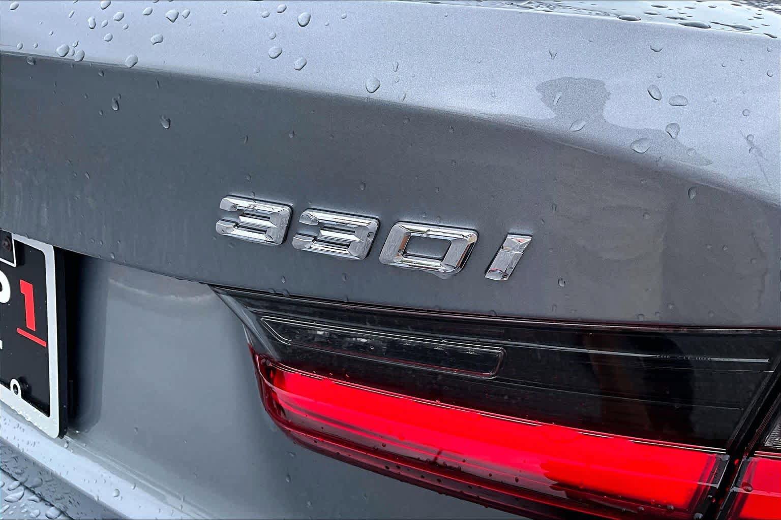 Certified 2025 BMW 330i Sedan RWD image 31