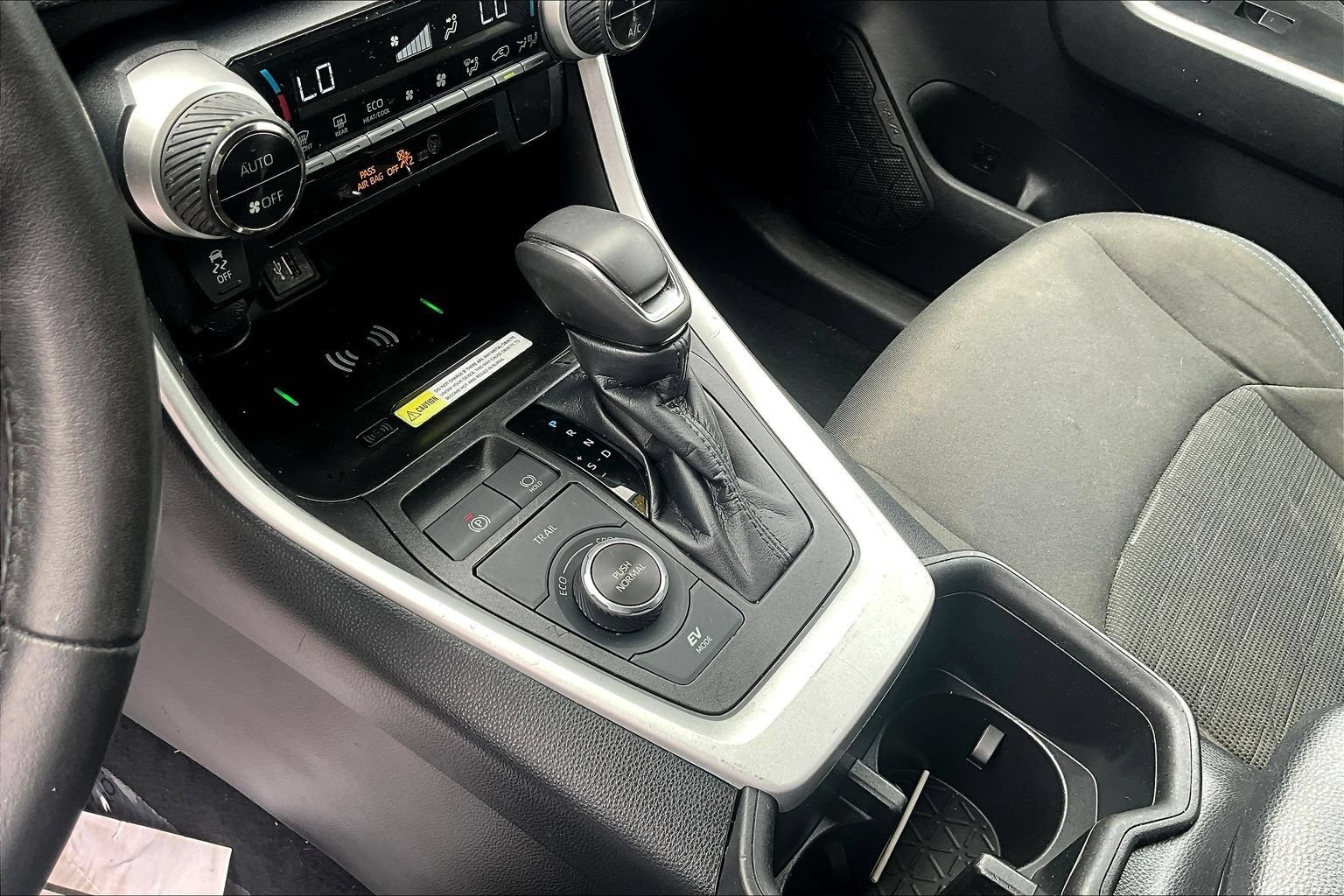 Used 2023 Toyota RAV4 SE AWD/4WD image 17