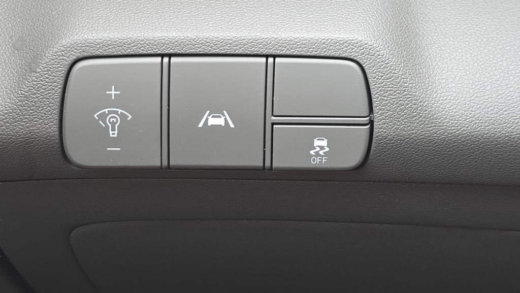 Certified 2023 Hyundai Elantra SEL FWD image 25