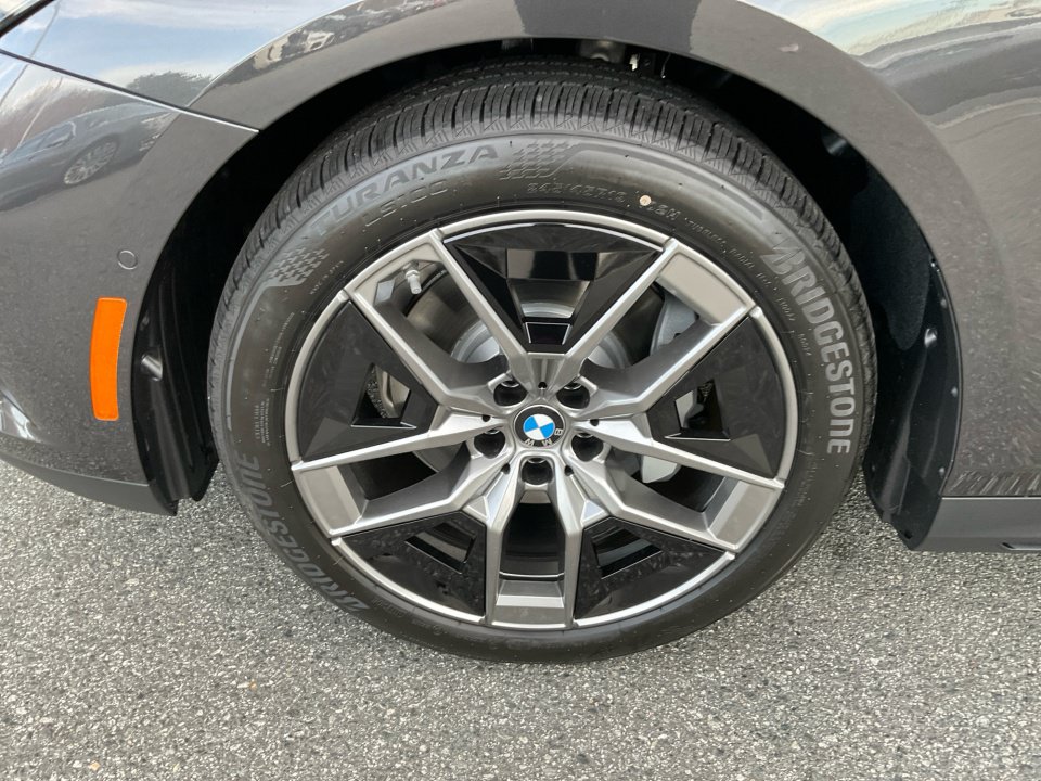Used 2026 BMW 530i xDrive w/ Premium Package AWD/4WD image 26