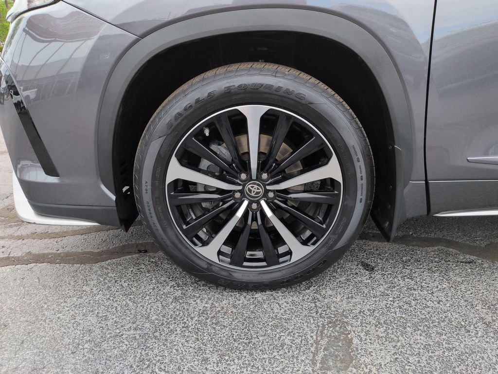 Used 2022 Toyota Highlander XSE image 27