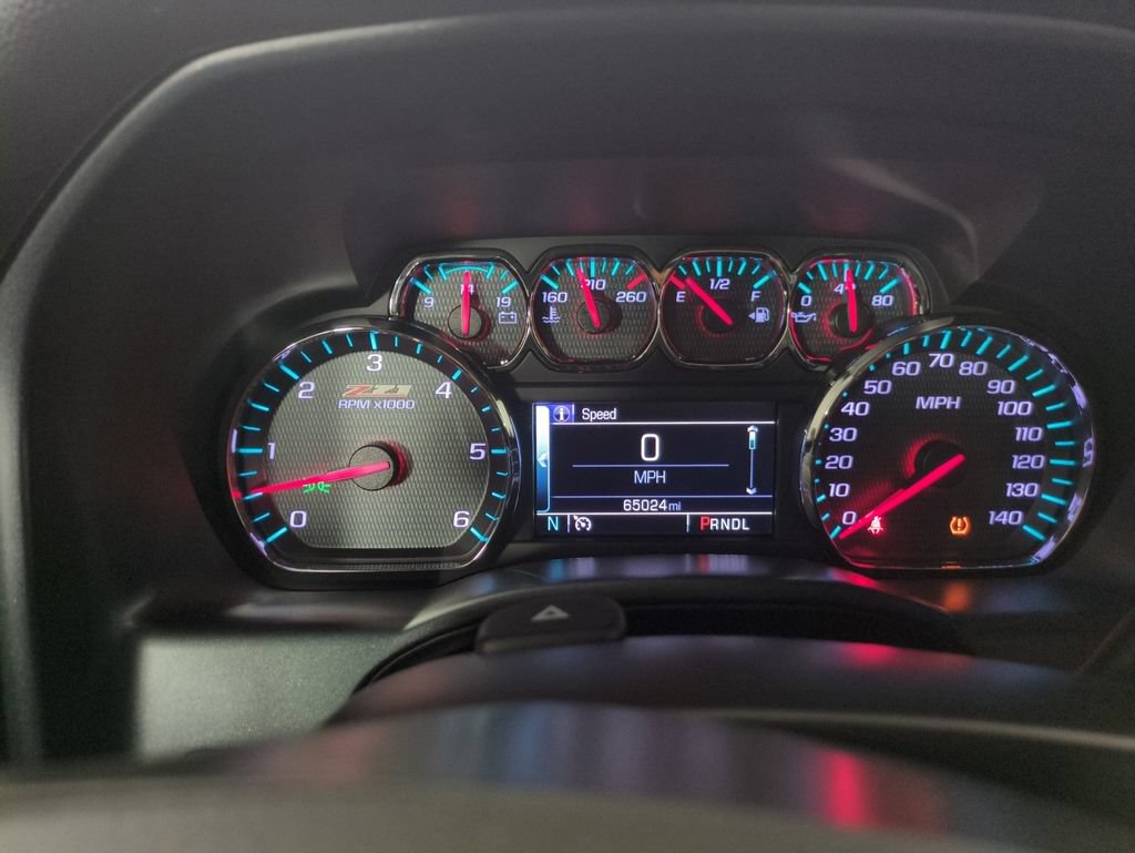 Used 2018 Chevrolet Silverado 1500 LT w/ Midnight Edition AWD/4WD image 15