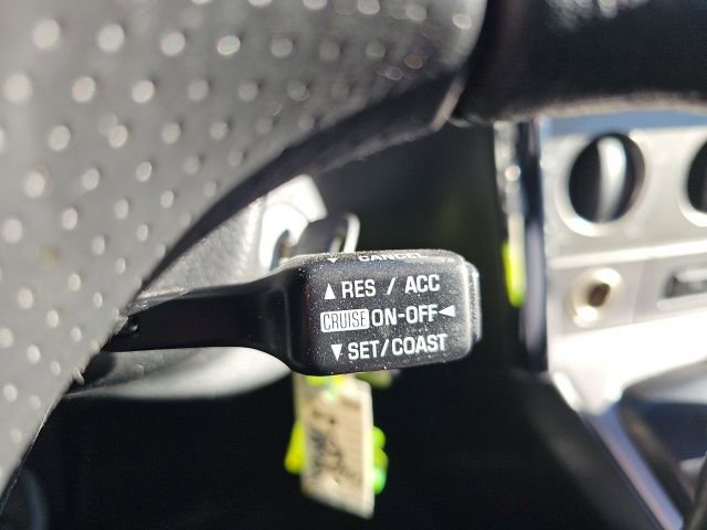 Used 2003 Pontiac Vibe w/ Power Group Value Package image 34