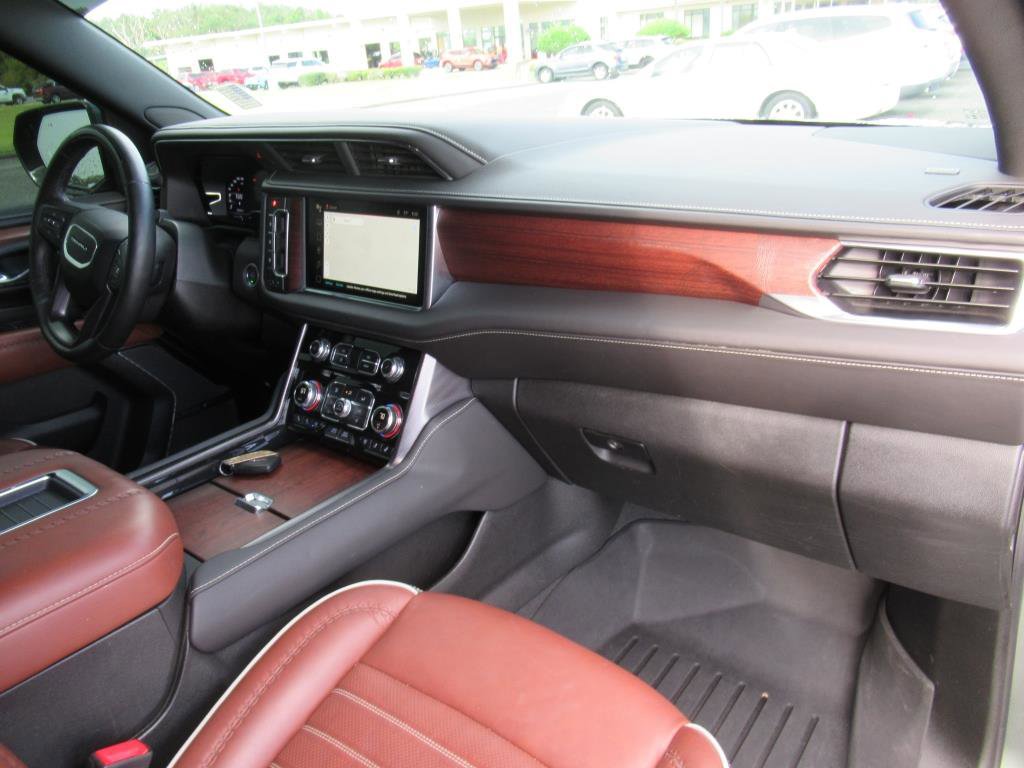Used 2024 GMC Yukon XL Denali Ultimate image 10