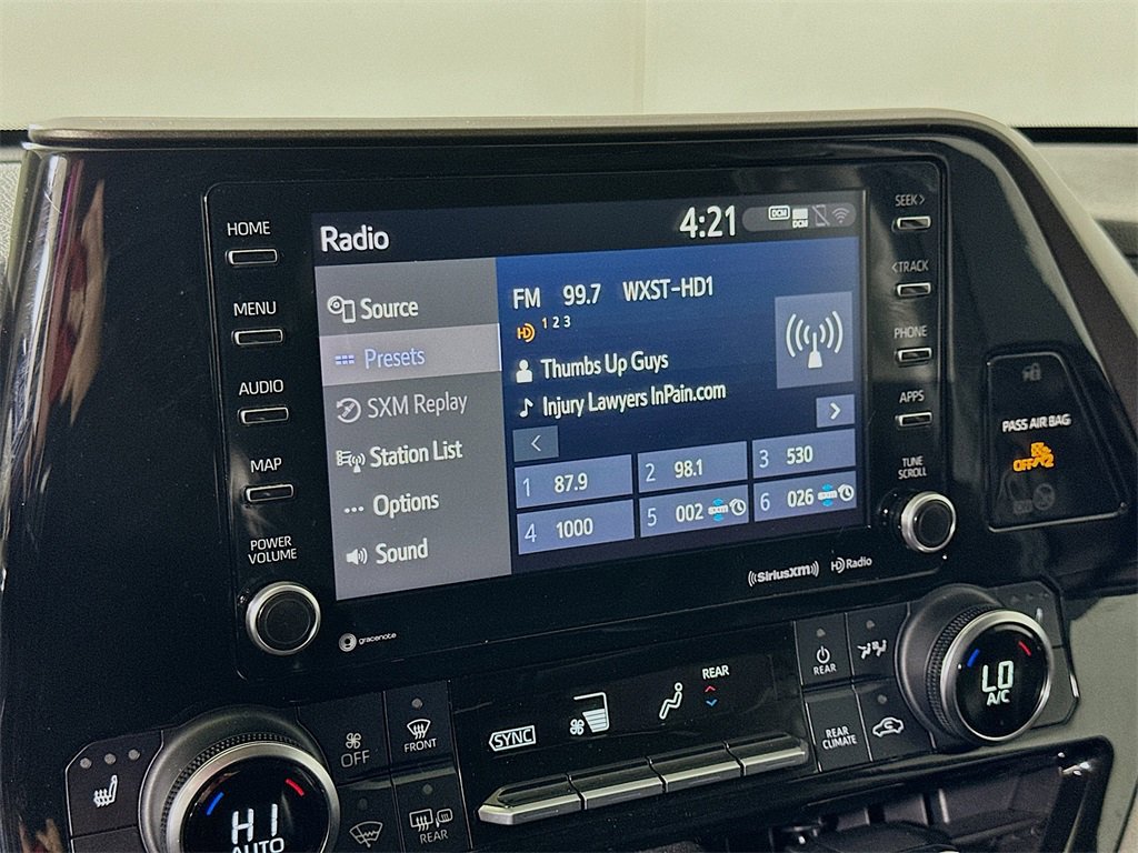 Used 2022 Toyota Highlander XLE image 29