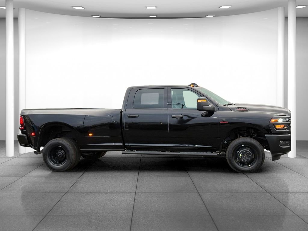 New 2026 RAM 3500 Tradesman AWD/4WD image 8