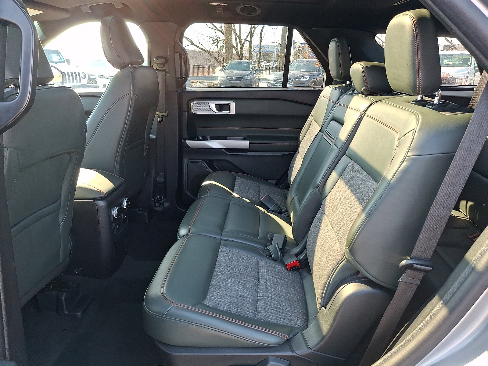 Certified 2022 Ford Explorer Timberline w/ Timberline Technology Package AWD/4WD image 10