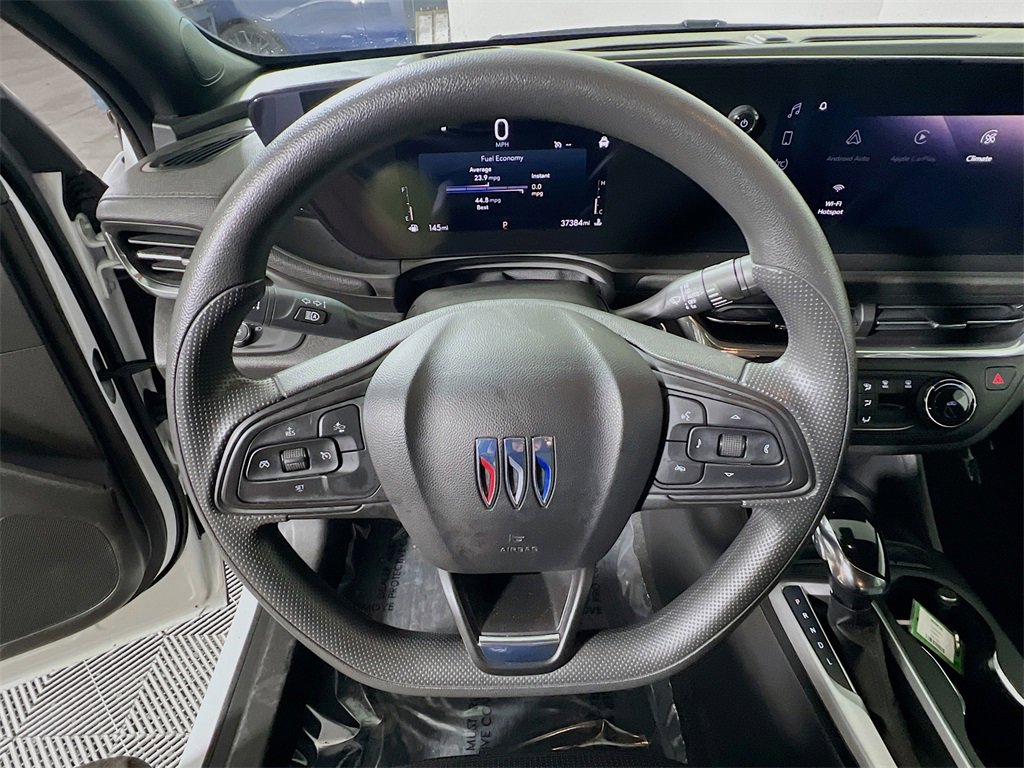 Used 2024 Buick Envista Preferred w/ Convenience II Package image 11
