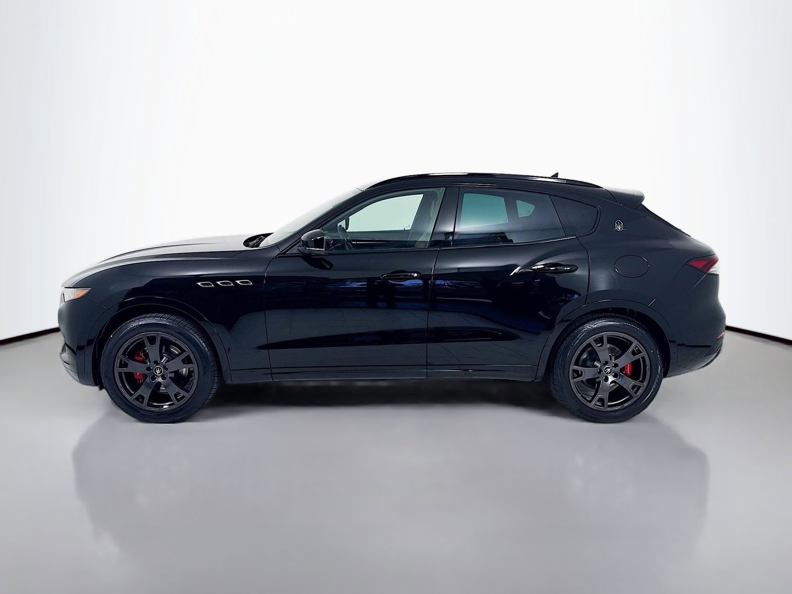 Used 2021 Maserati Levante image 4