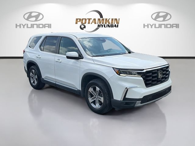 Used 2025 Honda Pilot EX-L image 3