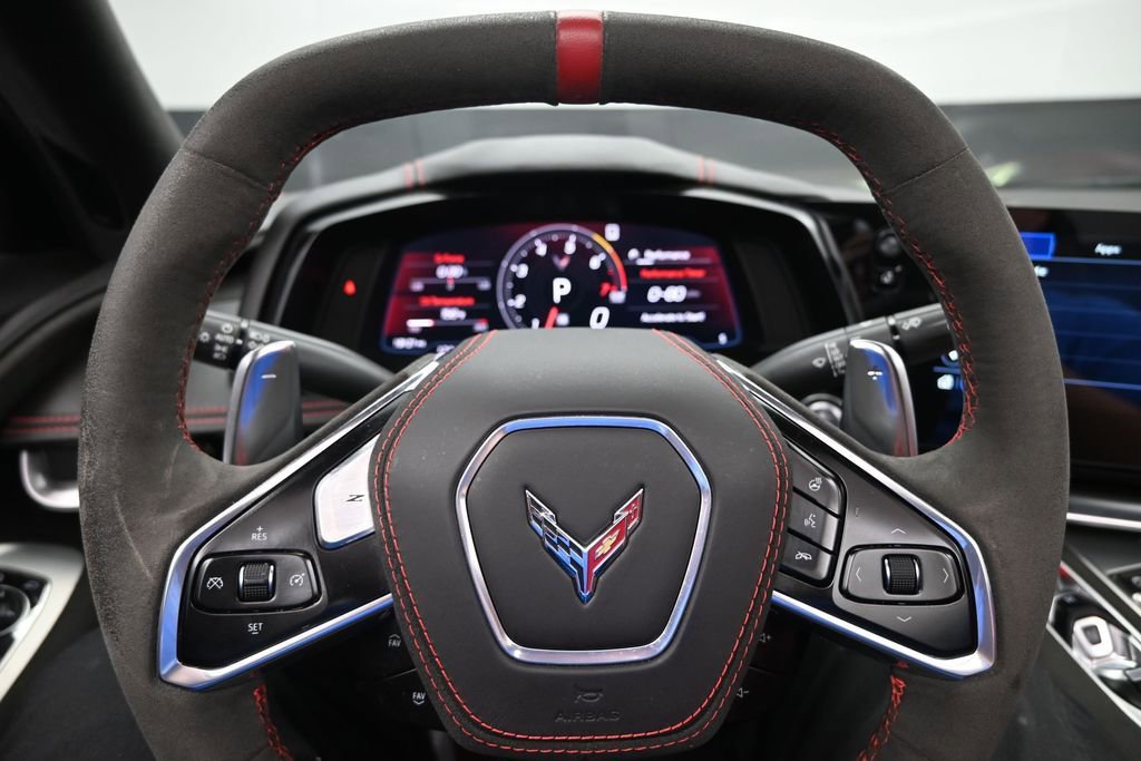 Used 2022 Chevrolet Corvette Stingray Premium Conv w/ Z51 Performance Package RWD image 14