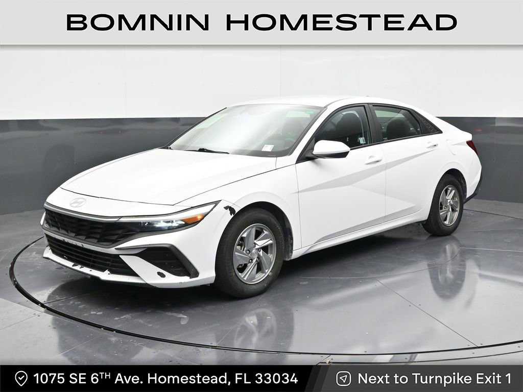 Used 2024 Hyundai Elantra SE