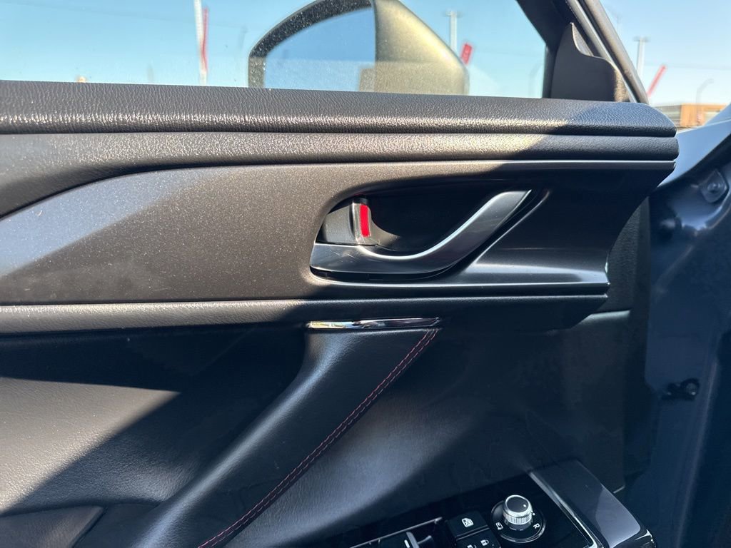 Used 2021 MAZDA CX-9 Carbon Edition image 11
