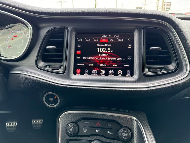 Used 2015 Dodge Challenger R/T Plus image 23