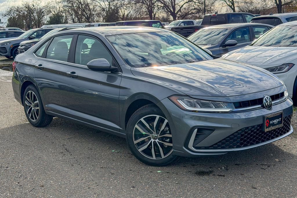 New 2026 Volkswagen Jetta SE FWD image 3