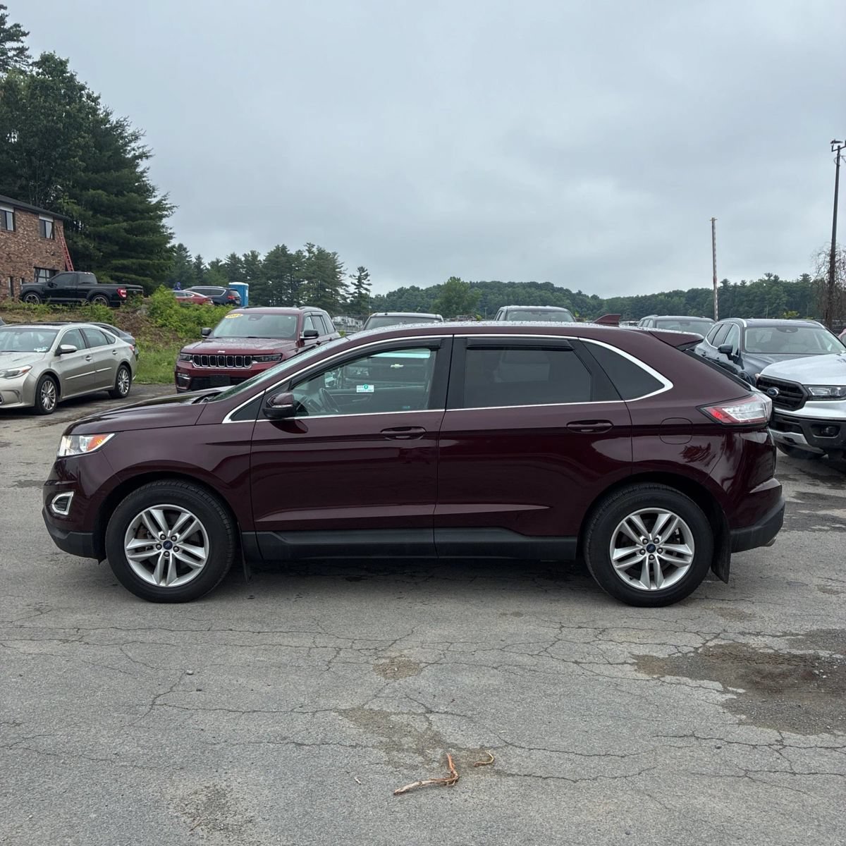 Used 2018 Ford Edge SEL w/ Equipment Group 201A AWD/4WD image 2