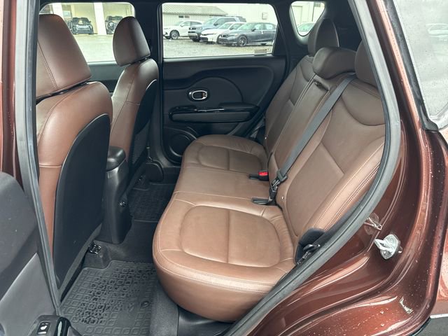 Used 2017 Kia Soul + image 19