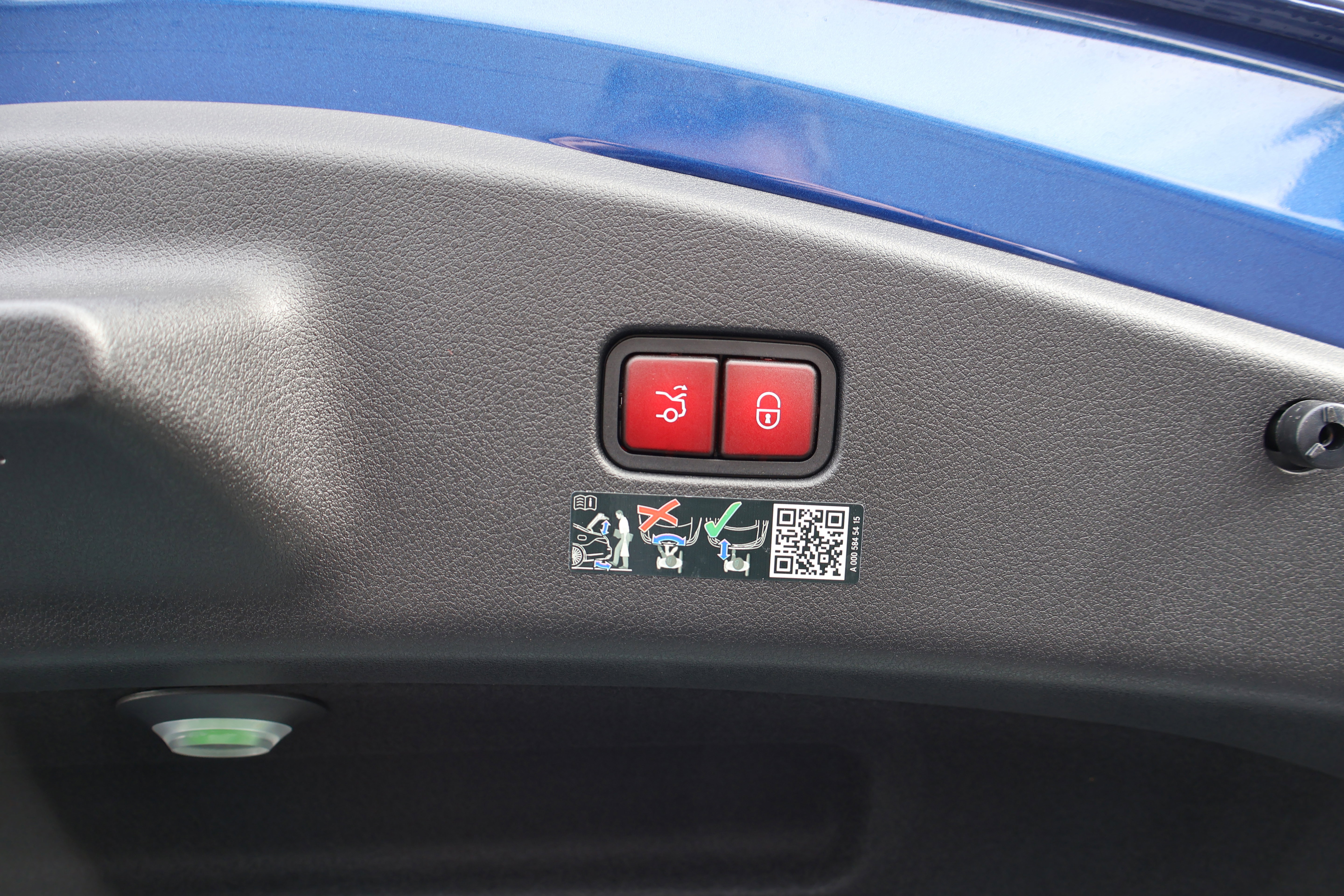 Certified 2024 Mercedes-Benz CLE 300 4MATIC Coupe image 17