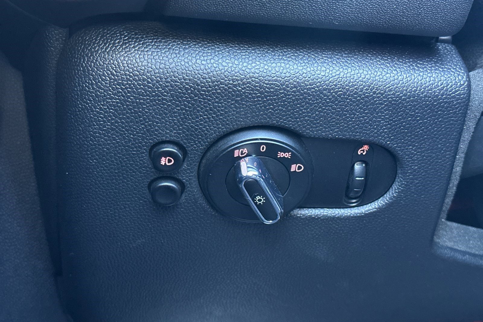 Used 2020 MINI Cooper S image 34