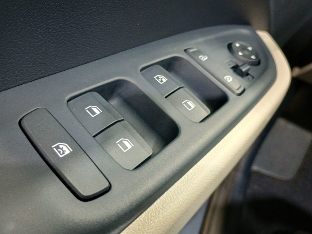 New 2026 Hyundai Venue SEL image 18