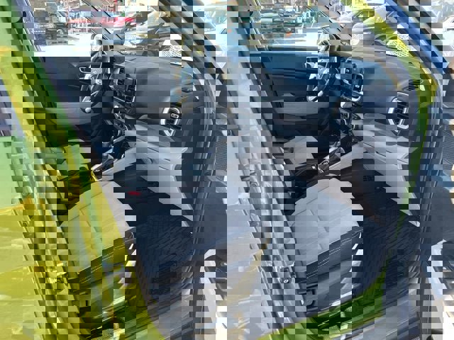 Used 2024 Hyundai Venue SEL image 11