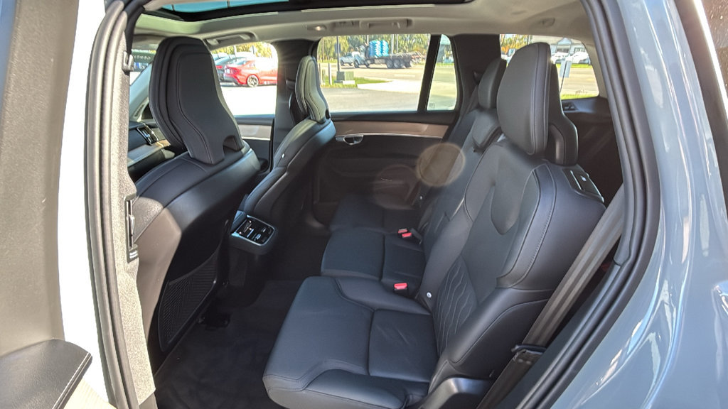 Certified 2026 Volvo XC90 B6 Plus AWD/4WD image 11