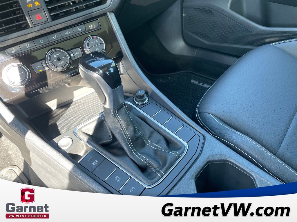 Used 2023 Volkswagen Jetta SE FWD image 11