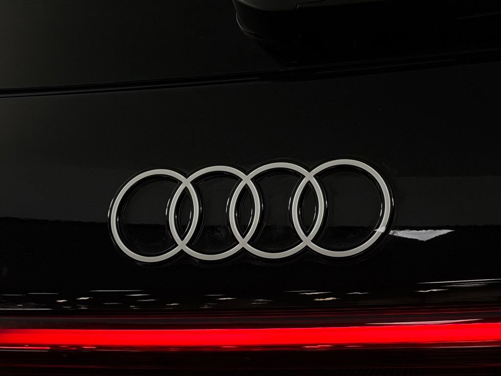 Used 2025 Audi Q6 e-tron Prestige w/ 20" Wheel Package AWD/4WD image 12