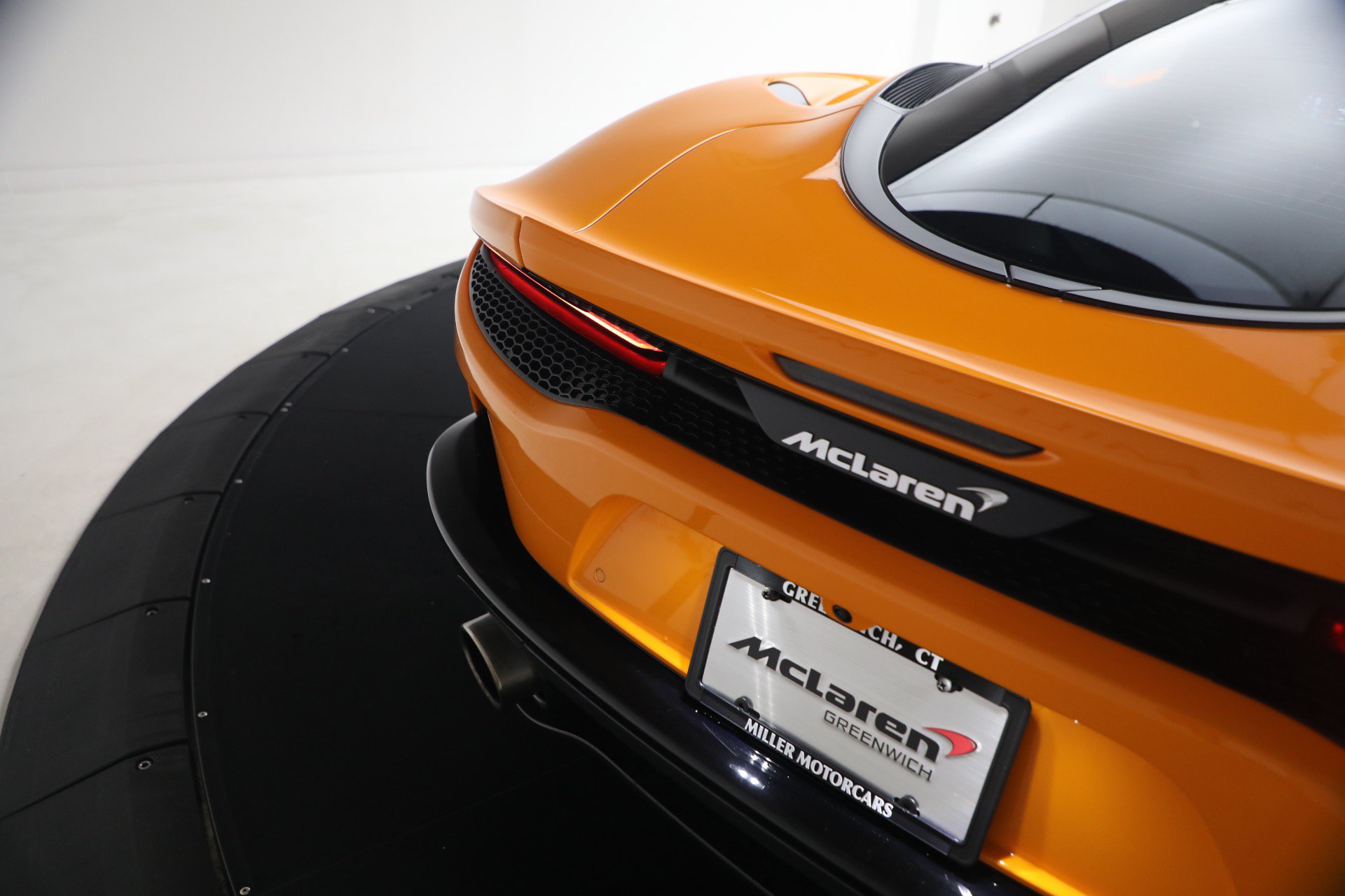 Used 2023 McLaren GT RWD image 41