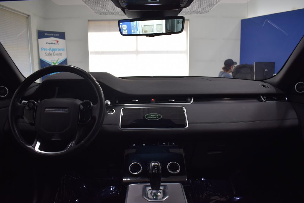Used 2020 Land Rover Range Rover Evoque SE image 10