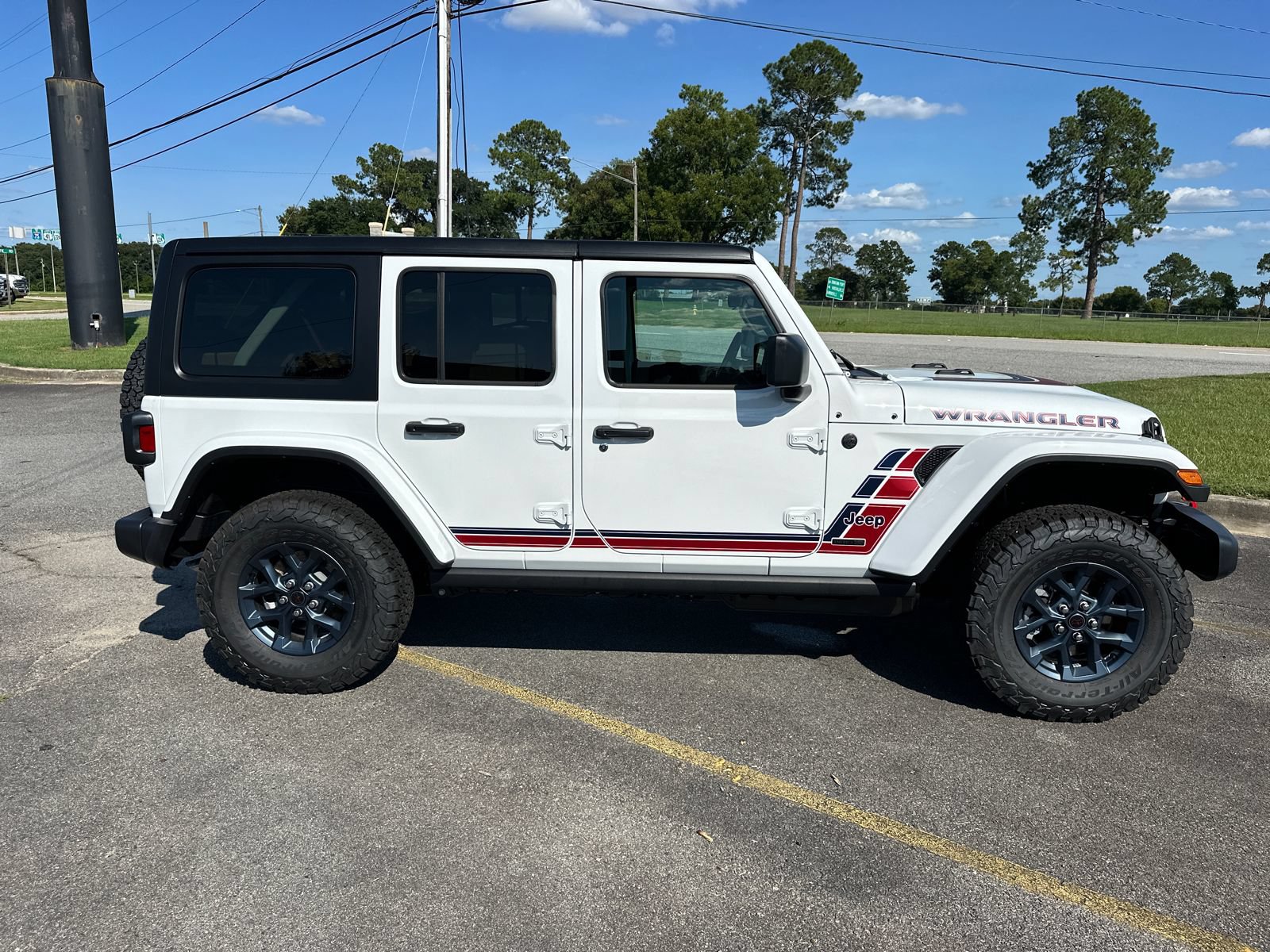 New 2026 Jeep Wrangler Unlimited Sport AWD/4WD image 4