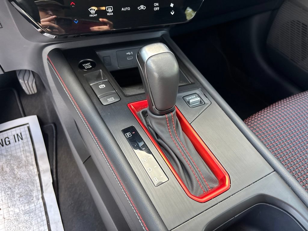 Certified 2025 Nissan Kicks SR AWD/4WD image 26
