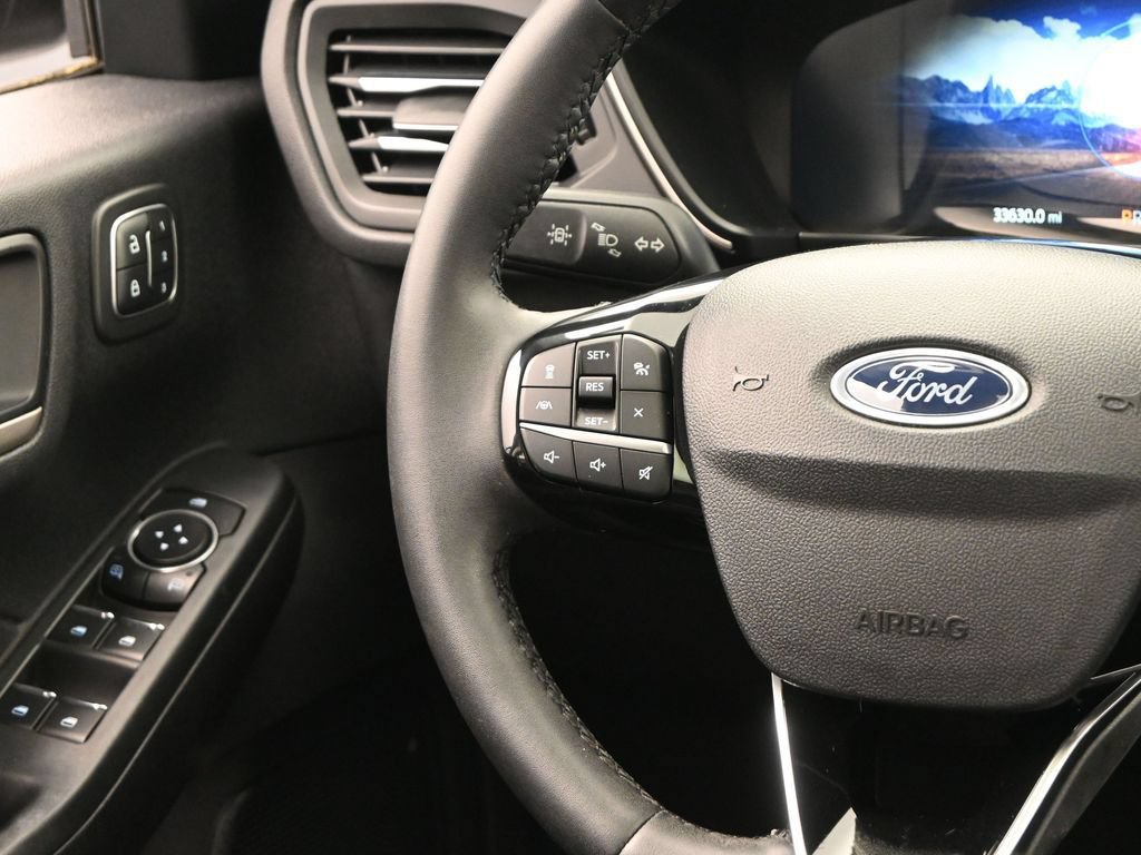Used 2022 Ford Escape SEL w/ Technology Package AWD/4WD image 16