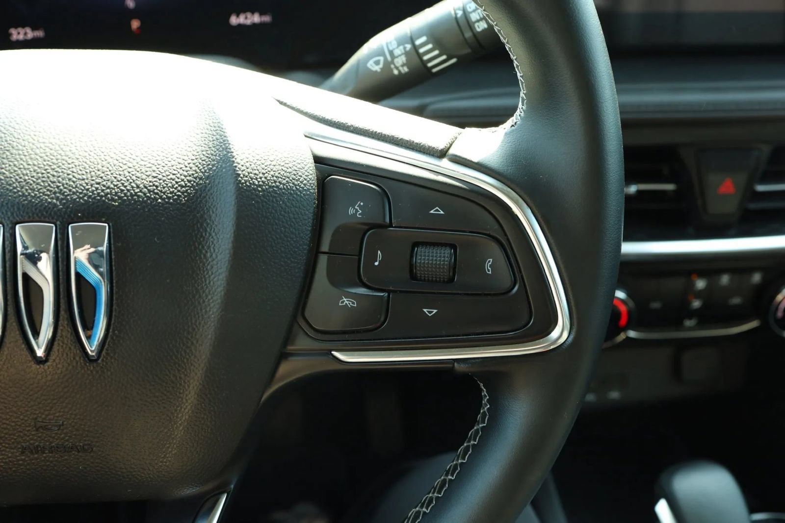 Used 2025 Buick Encore GX Preferred FWD image 21