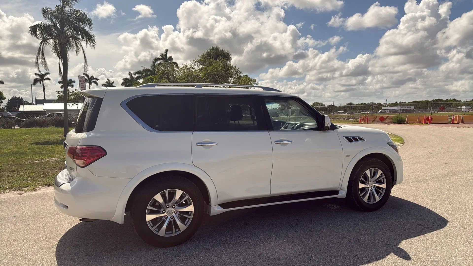 Used 2017 INFINITI QX80 2WD image 6