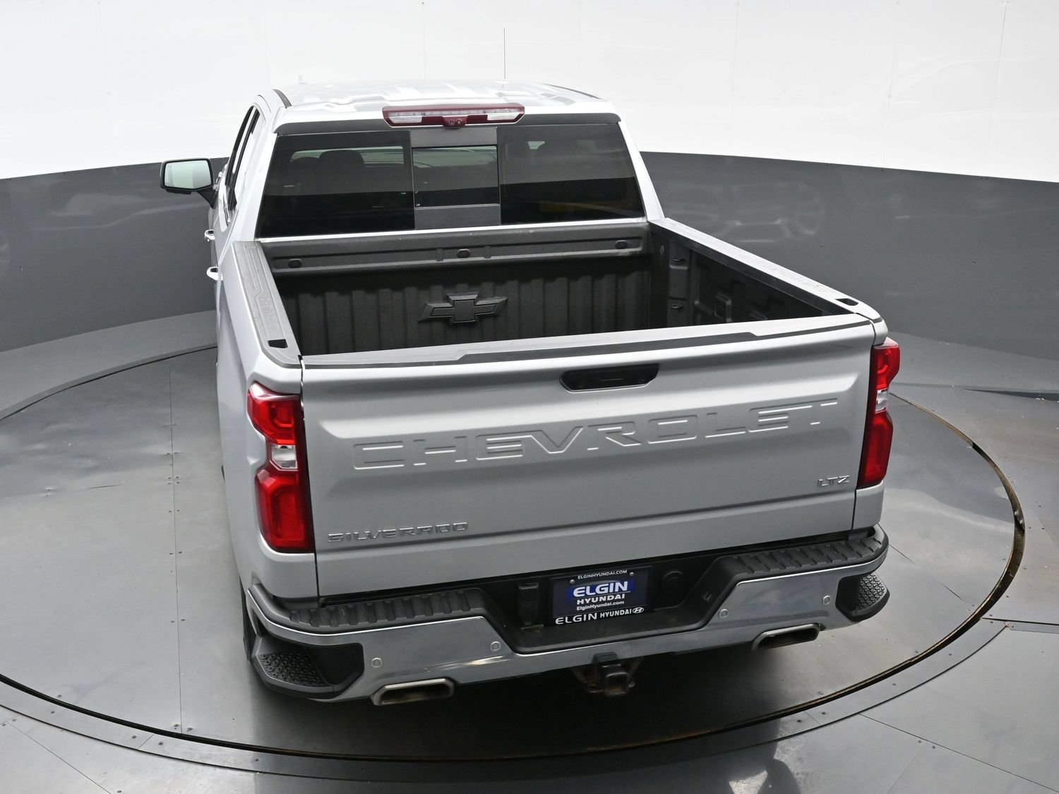 Used 2022 Chevrolet Silverado 1500 LTZ w/ LTZ Premium Package AWD/4WD image 38
