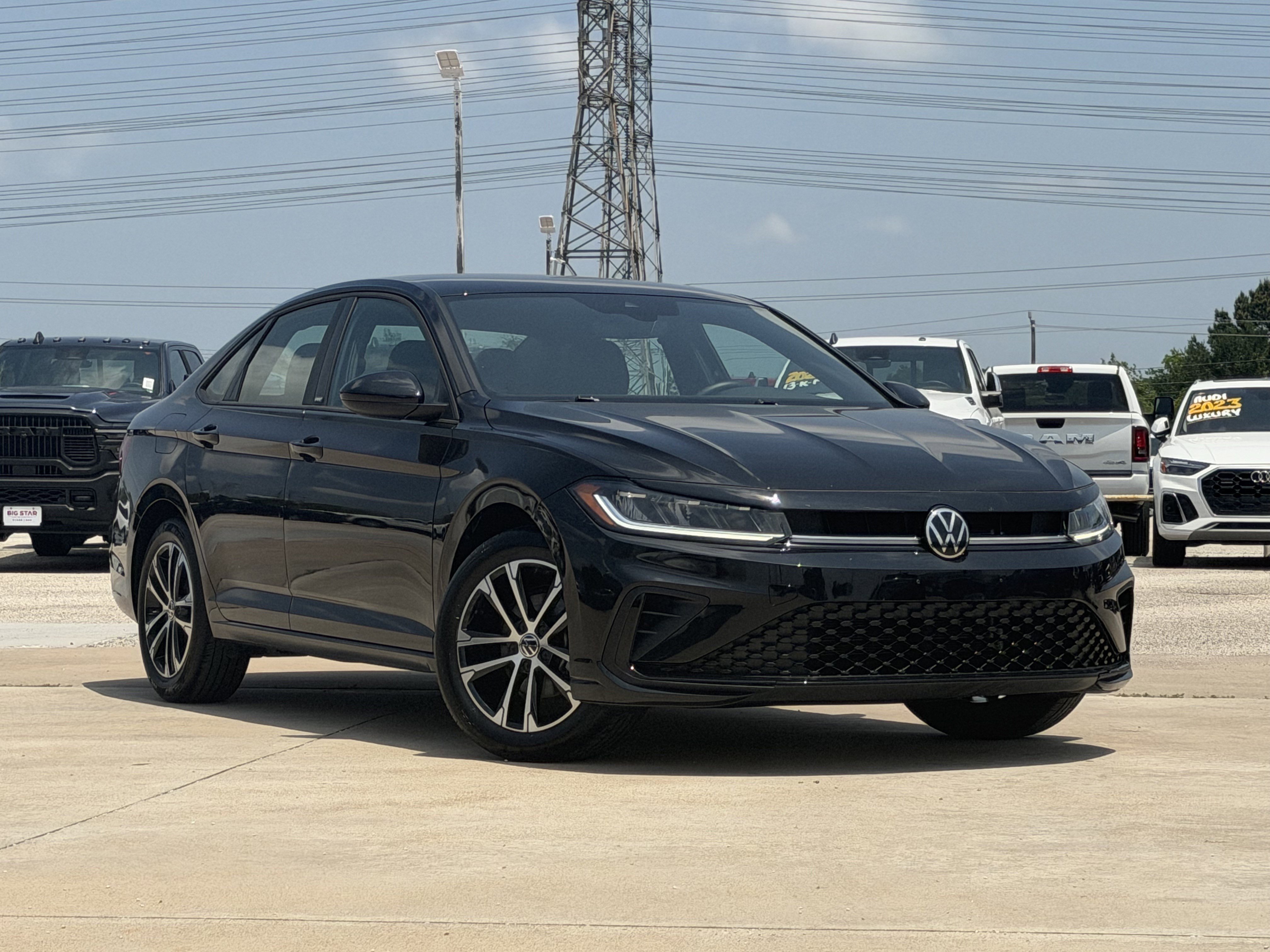 Used 2025 Volkswagen Jetta Sport FWD image 2