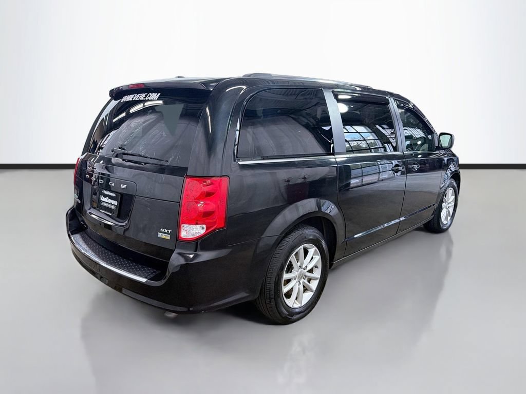 Used 2019 Dodge Grand Caravan SXT FWD image 9