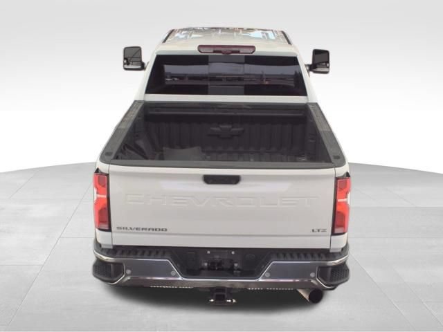 Used 2025 Chevrolet Silverado 2500 LTZ w/ LTZ Premium Package AWD/4WD image 7