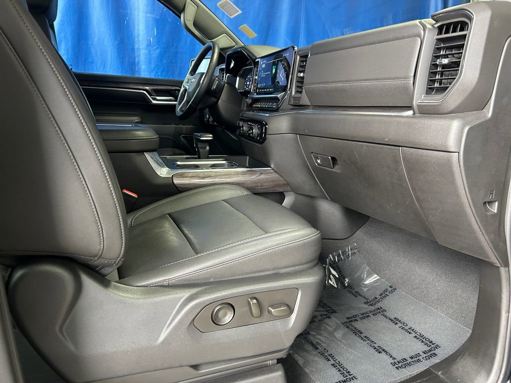 Used 2022 Chevrolet Silverado 1500 LTZ w/ LTZ Convenience Package II image 26
