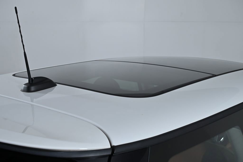 Certified 2024 MINI Cooper S image 11